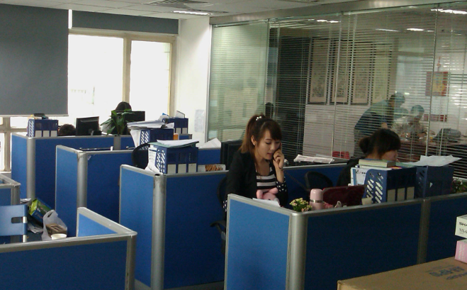 大庆市软件运维托管服务对比：自建团队与专业托管的成本与效率分析